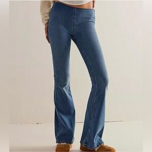 We The Free Free People Penny Pull On Stretch Flare Jeans Echo Blue Size 25